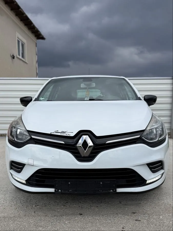 CLIO Limited 2017 0.9 tce