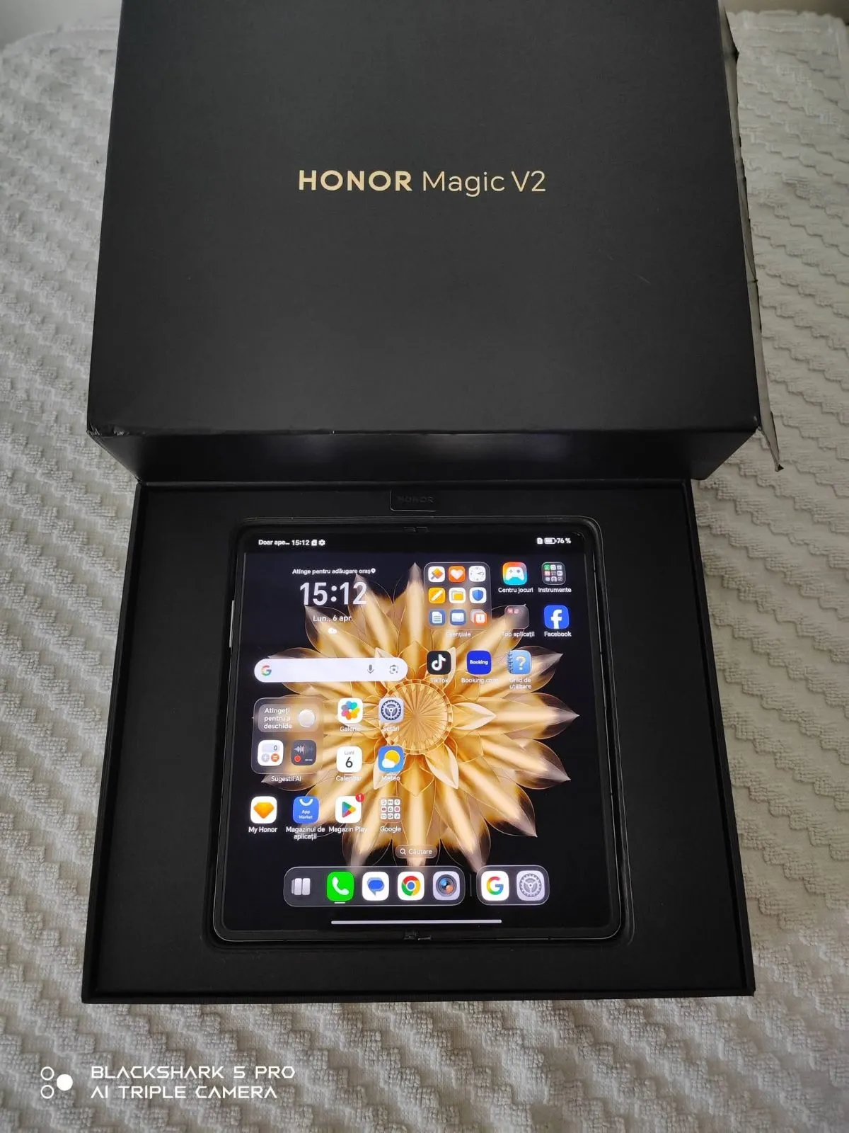 Honor Magic V2 Stare Impecabila